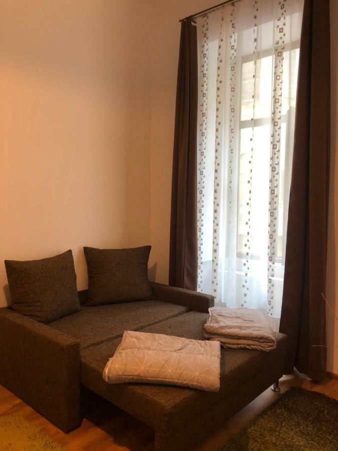 Poppys Apartment Арад Экстерьер фото